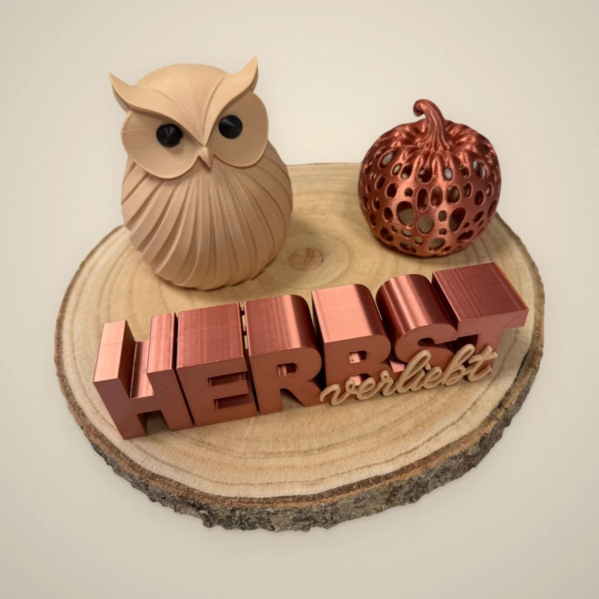 Herbstverliebter Eulen-Holzscheit, Ansicht 2